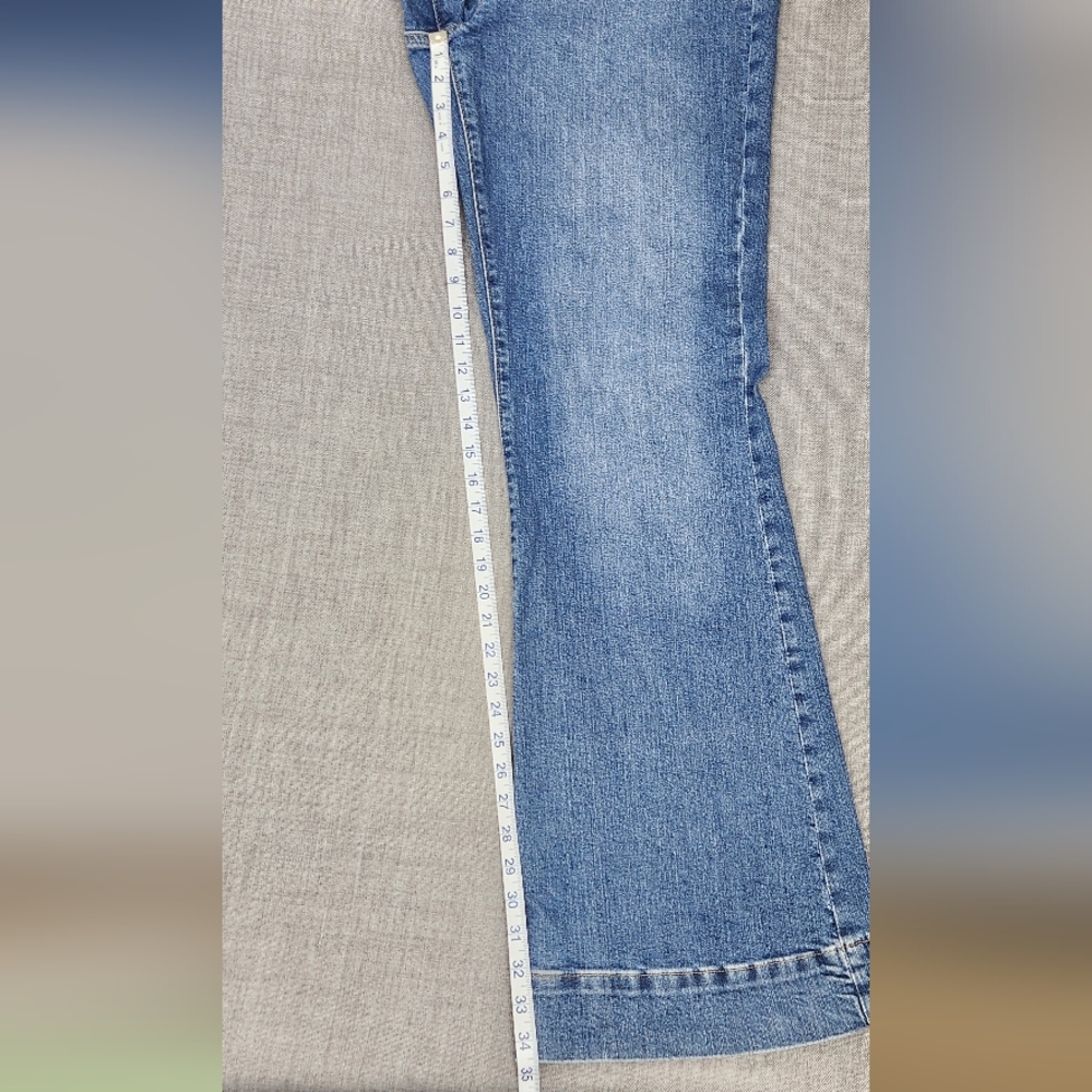 GAP 70s Flare High Rise Cotton Blend Denim Light Wash Jeans. 33/ 16 Tall - Picture 7 of 14